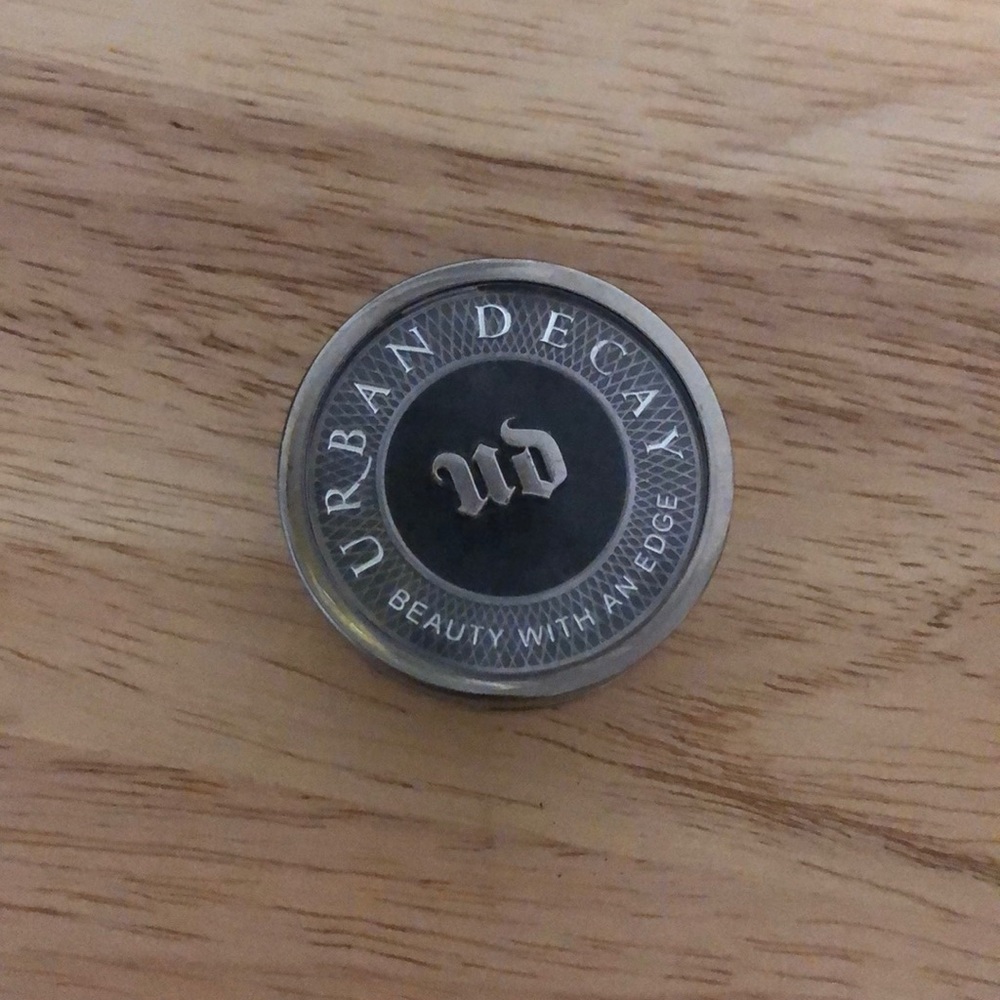 Urban Decay eyeshadow- BLACKOUT